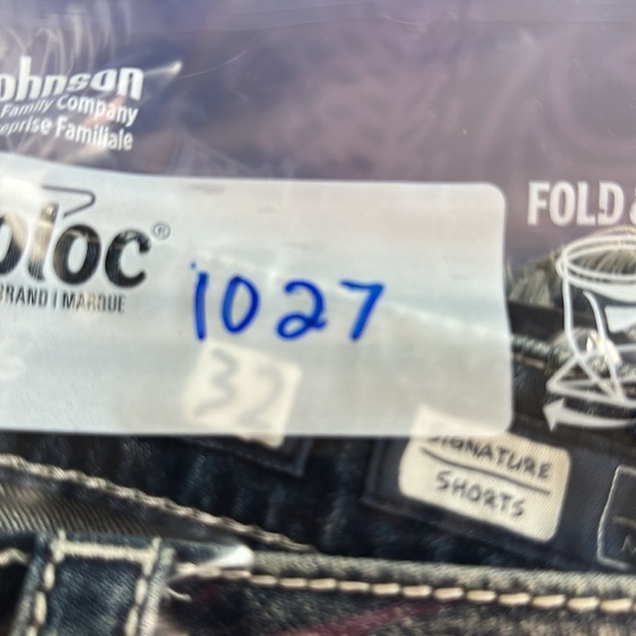 Miss Me Distressed Blue Jean Shorts with Red Plaid Accents Size 29 - Picture 9 of 9